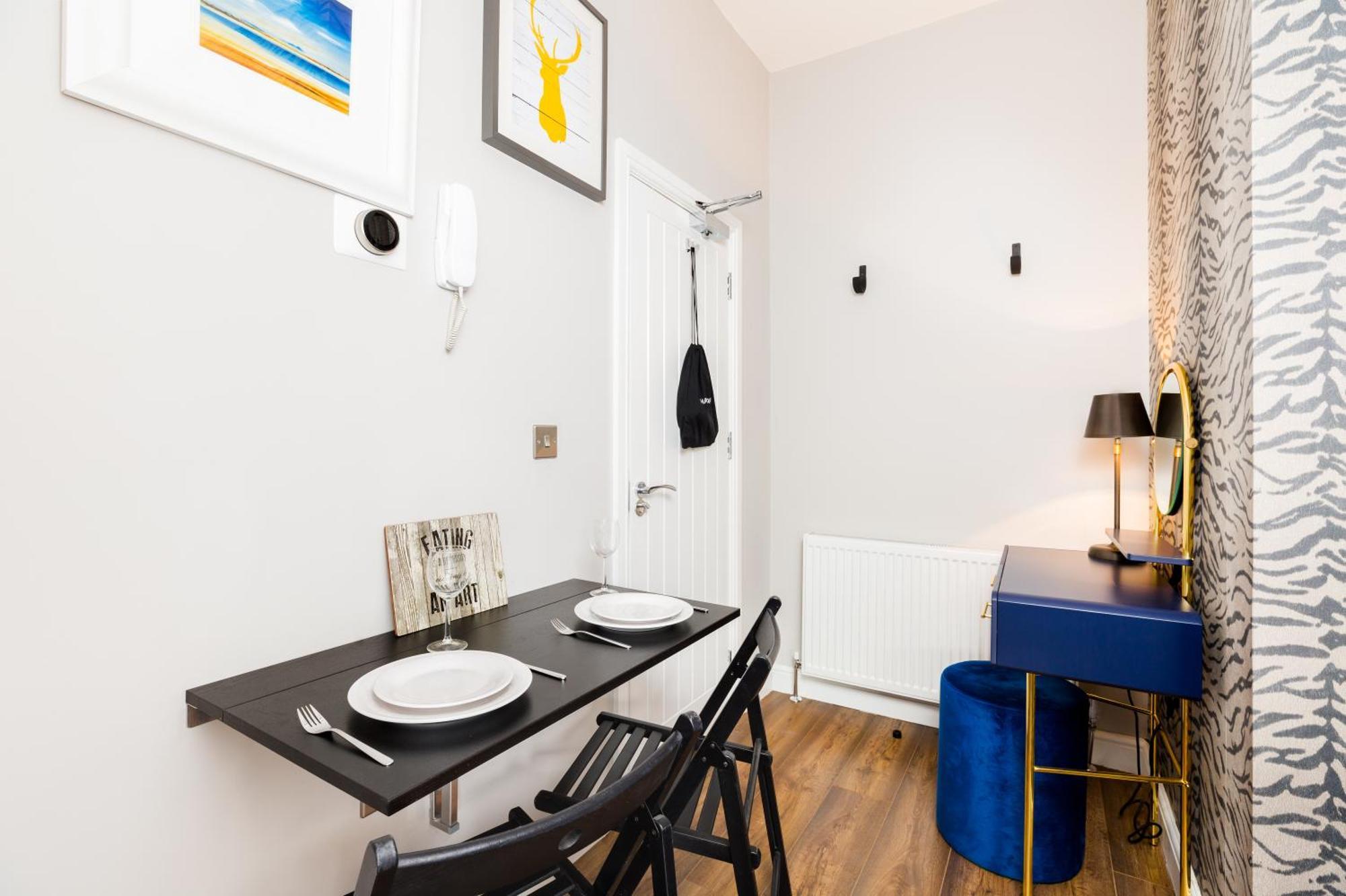 The Shirt Factory Apartments Warrington  Room photo